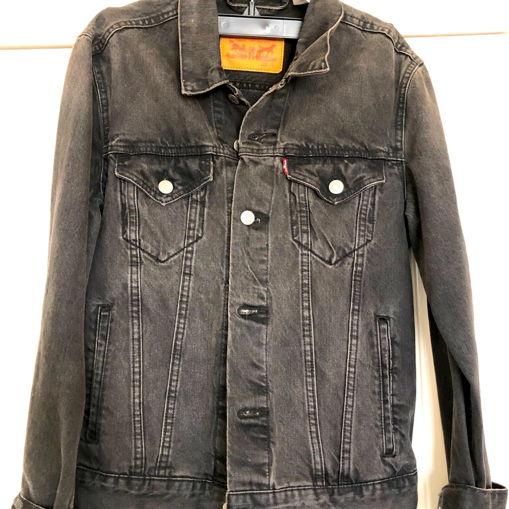 Levi’s Women’s Grey Denim Jacket size small